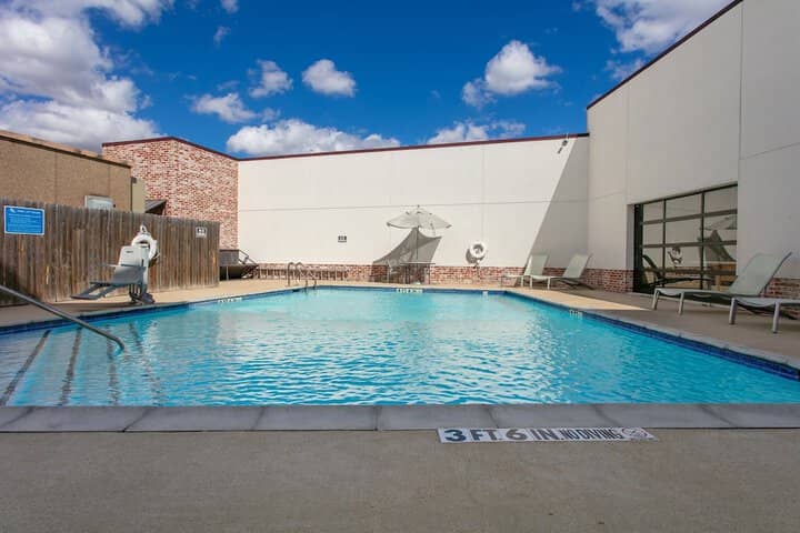 Pool 54 of 109