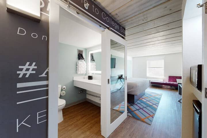 Room 43 of 109