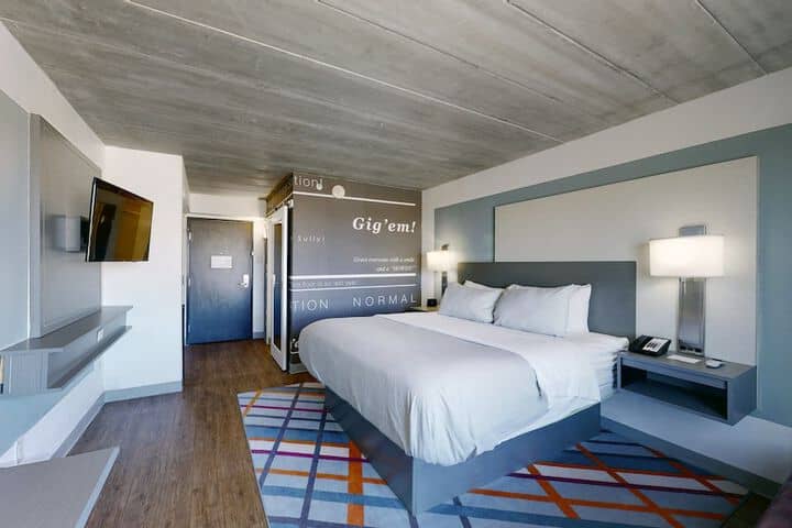 Room 36 of 109
