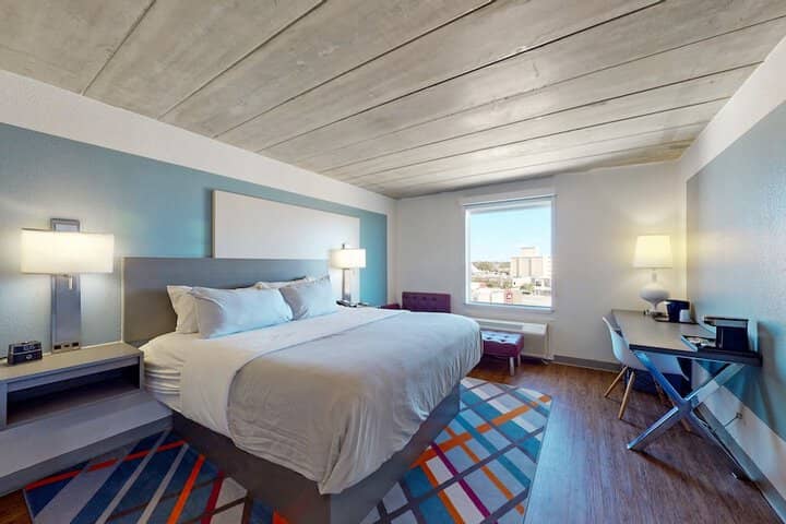 Room 25 of 109