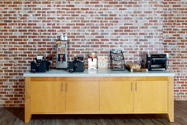 Breakfast/Coffee Service 61 of 109