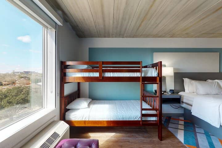 Room 20 of 109
